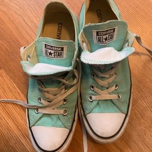 size 9 Aruba-blue converse